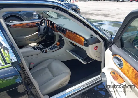 2000 Jaguar Xjr из США, поврежденный, VIN SAJDA15B8YMF07249